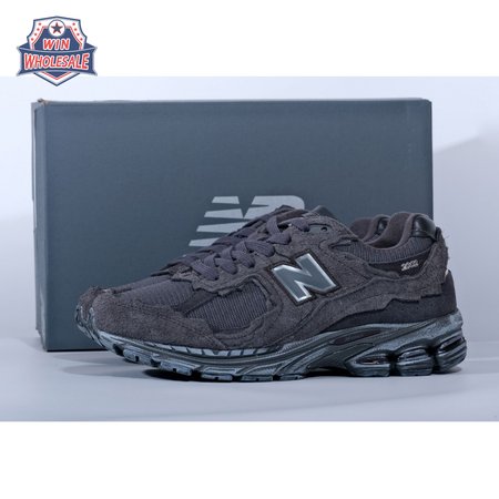 New Balance 2002R Refined Future 40-45