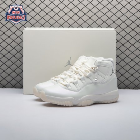 Jordan 11 Retro Pearl Unisex